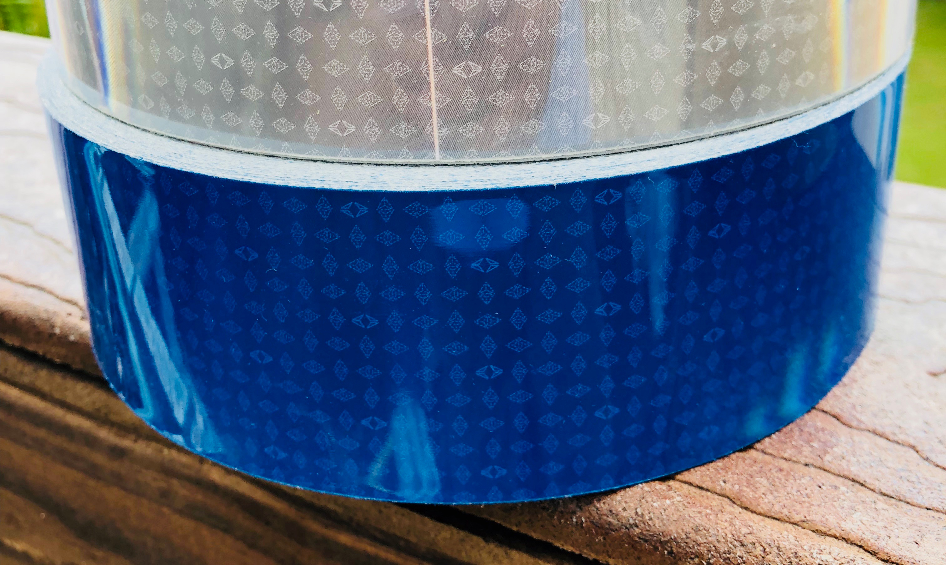 Oralite blue v82 prismatic reflective tape