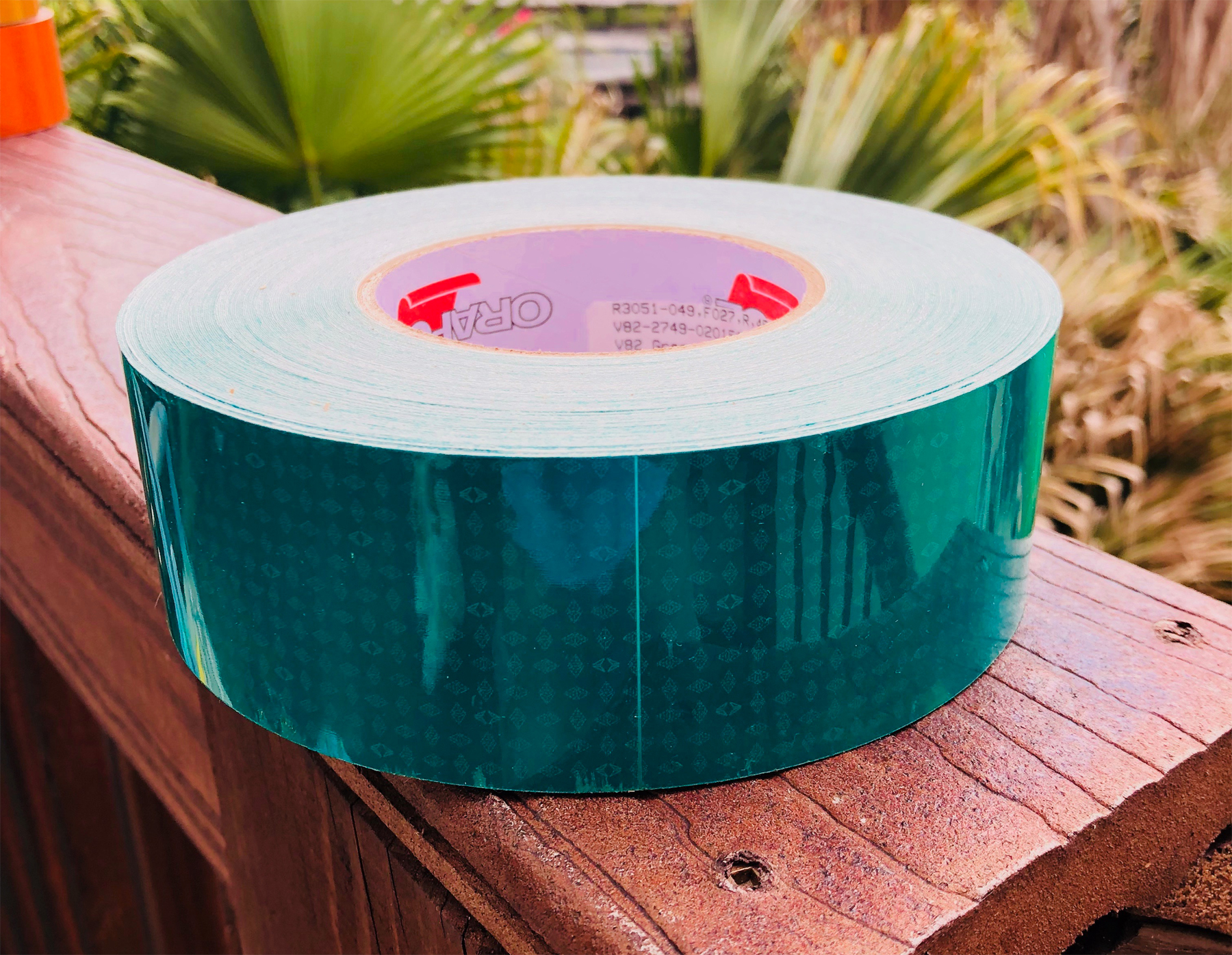 Oralite green v82 prismatic reflective tape